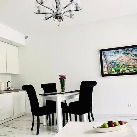 Leo Royal Apartament Поберово Экстерьер фото