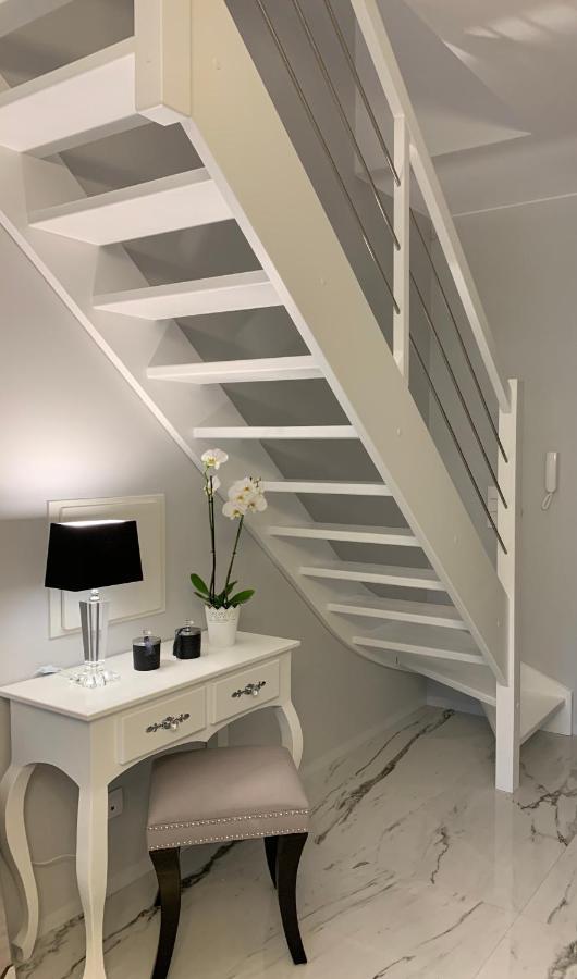 Leo Royal Apartament Поберово Экстерьер фото
