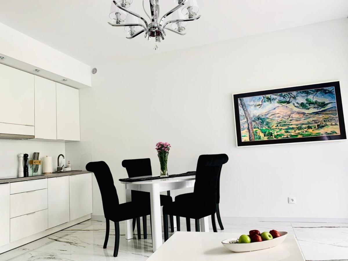 Leo Royal Apartament Поберово Экстерьер фото